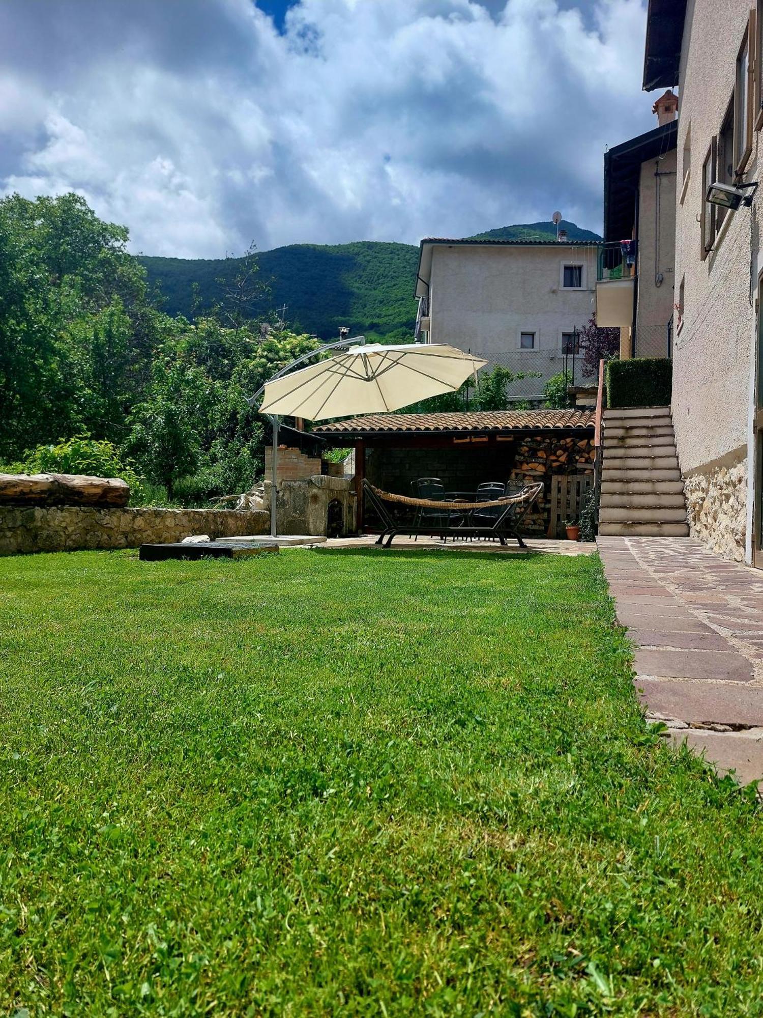 A Due Passi Dai Lupi Villa Civitella Alfedena Exterior photo